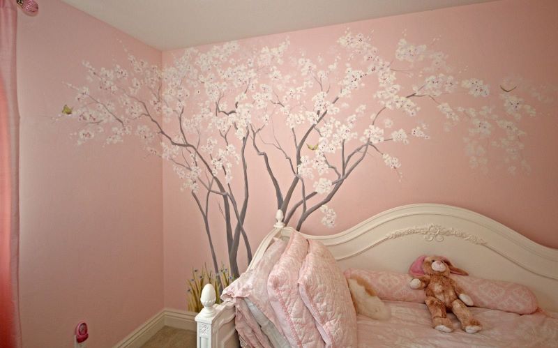 طرح شکوفه های گیلاس به سبک ژاپنی در اتاق خواب کودک
