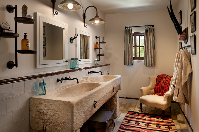 Vintage style bathroom